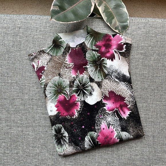 Vintage Beaded Sweater with sequins and beaded detailing - Picture 14 of 17